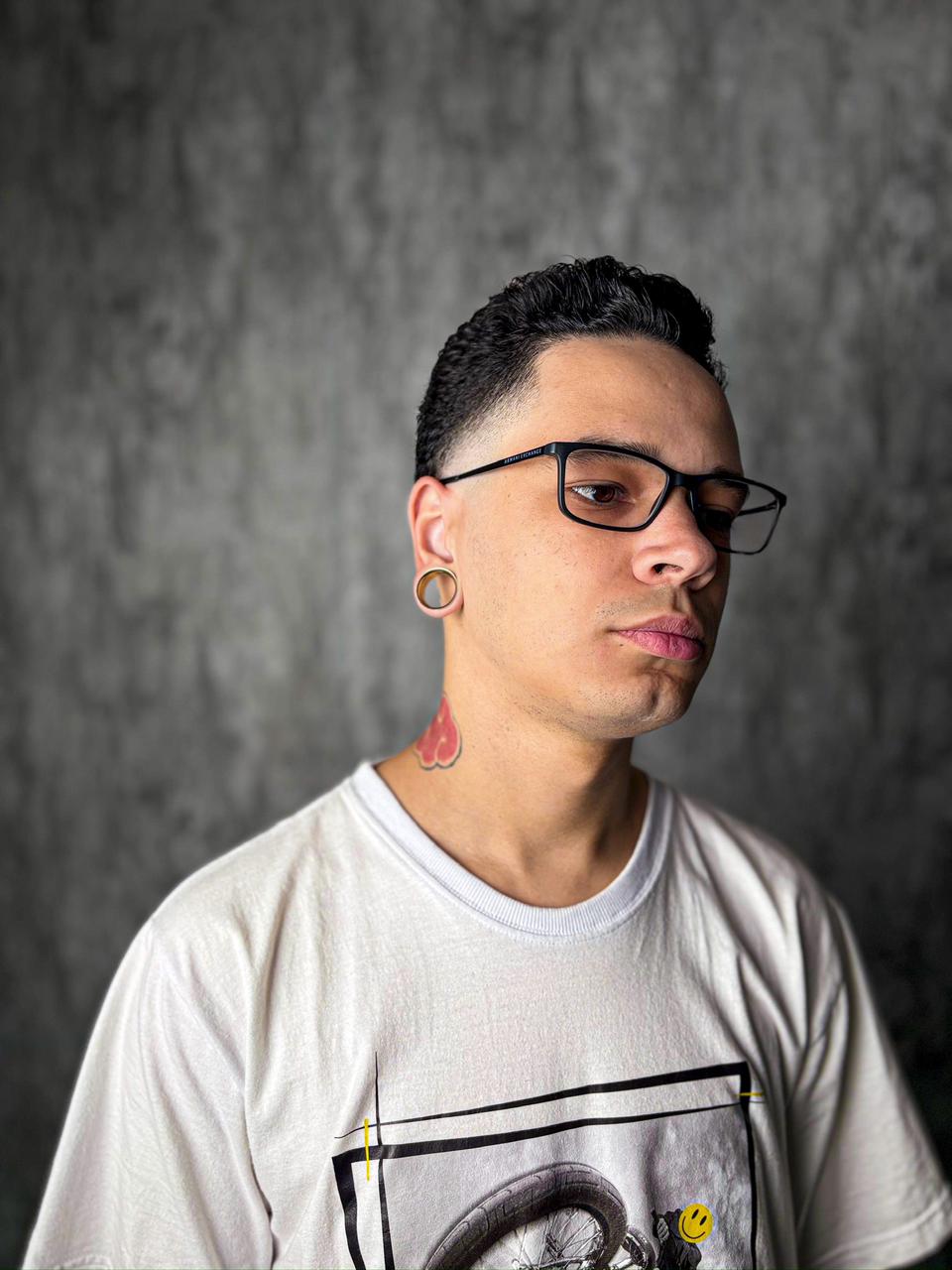 Pompadour com Óculos